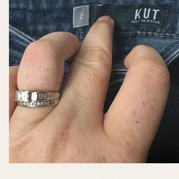 KUT FROM THE KLOTH SKINNY DENIM JEANS SIZE 2 DARK WASH DENIM IN COLOR - Picture 5 of 9